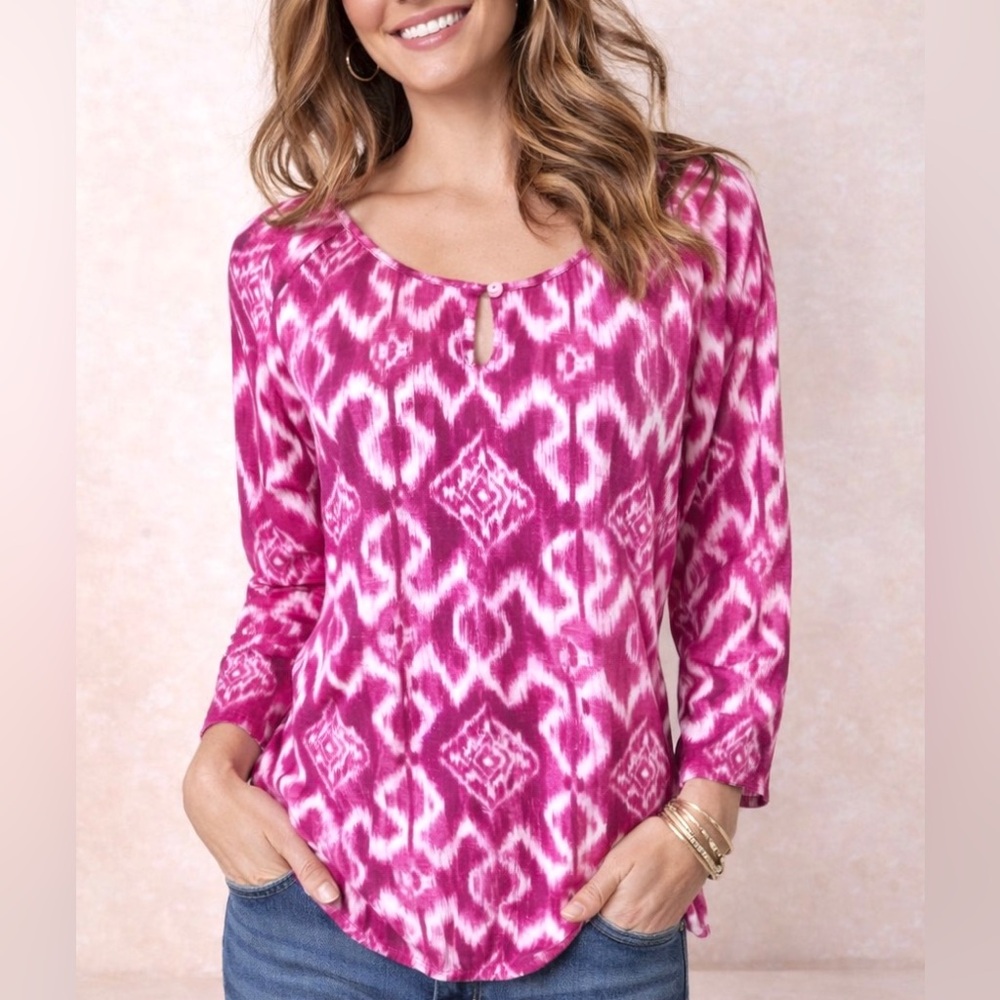 Chico’s Pink Ikat Keyhole Top Size M